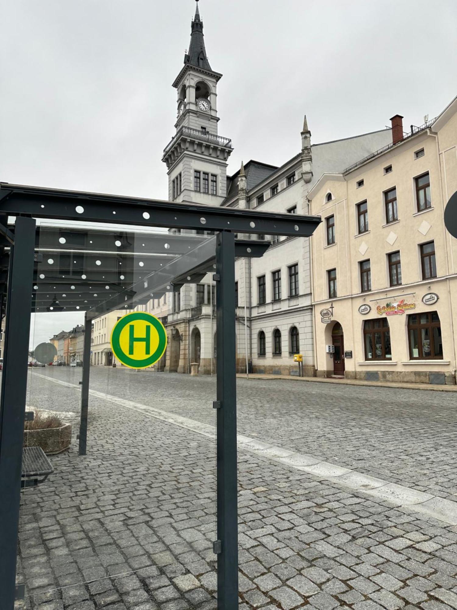 Kleinzimmer Am Markt Oelsnitz  Exterior foto